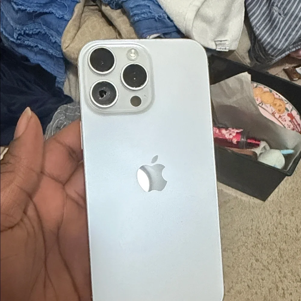 Apple iPhone in White